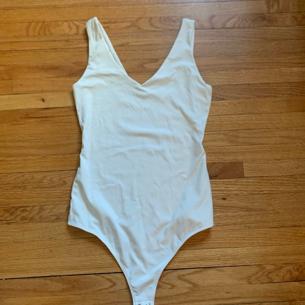 Nine West Cream Sleeveless Bodysuit Top